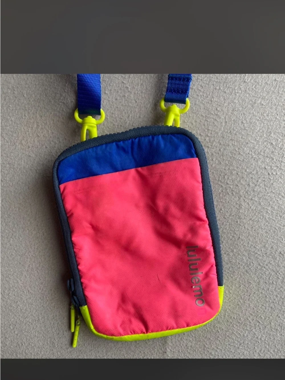 Lululemon Bright Colorblock Crossbody Pouch - Pink & Blue - Picture 2 of 7